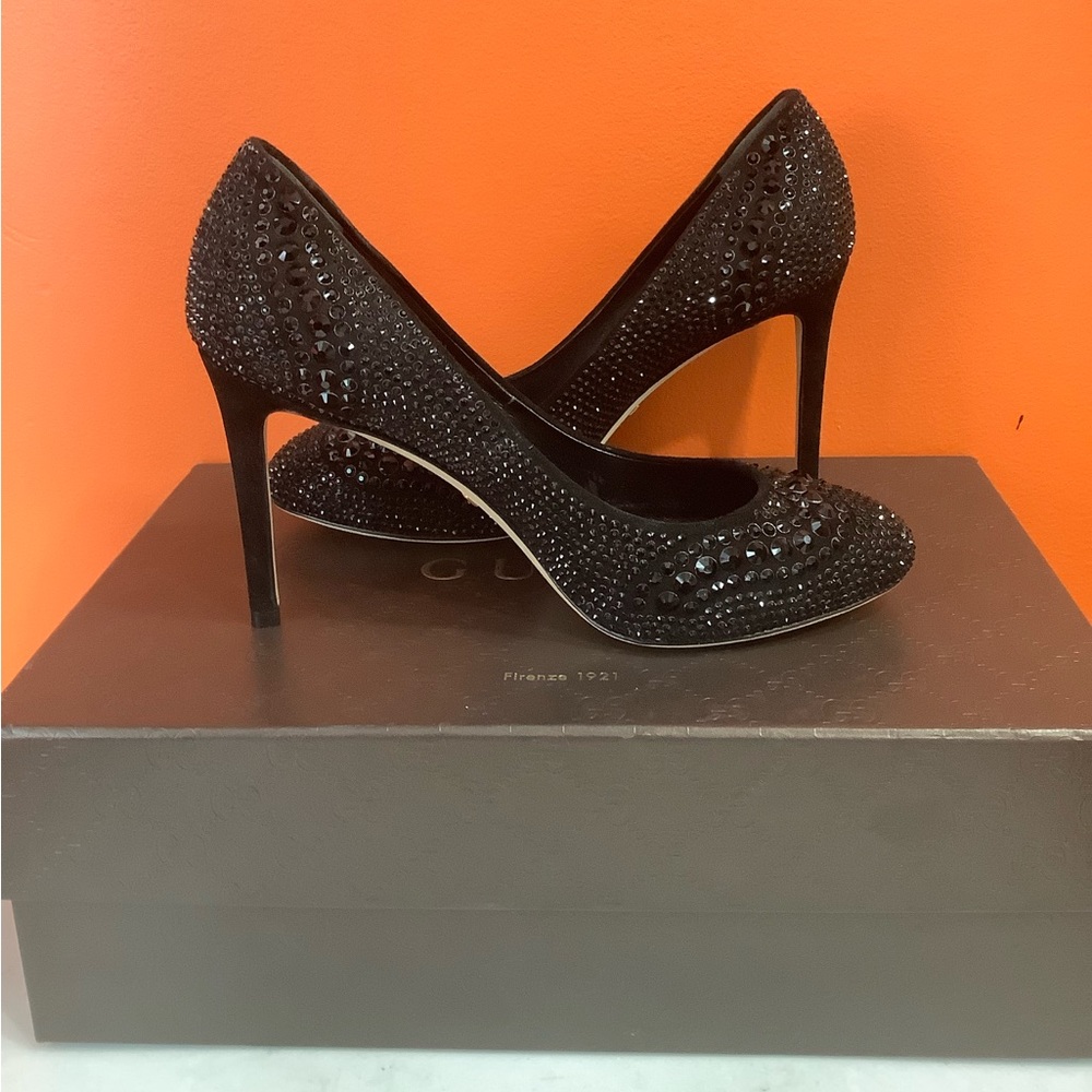 Gucci Gem-Embellished Pumps